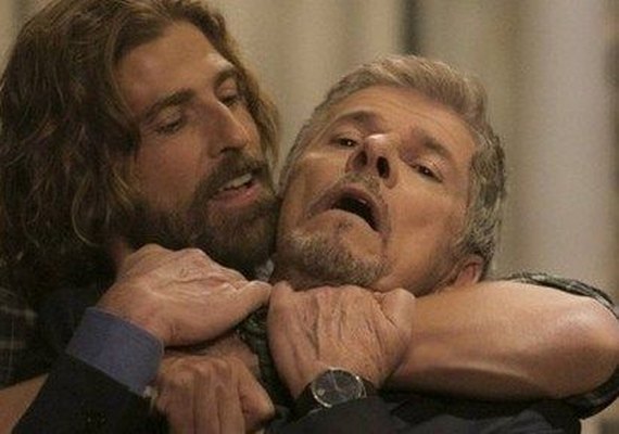 Pedro descobre armação e espanca Tião: 'Vou te matar, miserável'