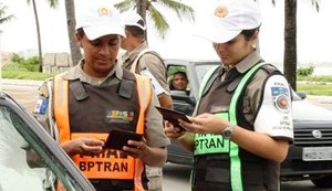 Motorista embriagado bate em mais dois veículos na Levada