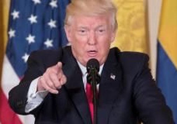 Trump nega ter tentado interferir em investigação sobre ingerência russa