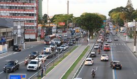 OAB faz consulta para decidir mudança de nome da principal avenida de Maceió