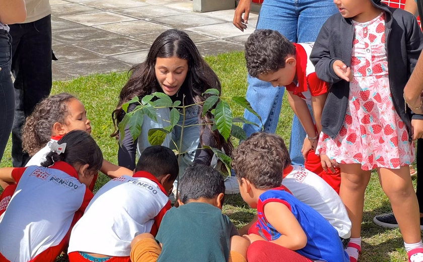 Mais de 125 mil mudas plantadas fortalecem áreas verdes de Penedo