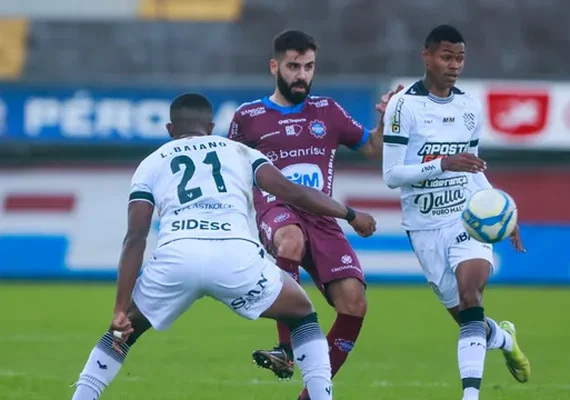 Caxias derrota Figueirense e coloca CSA na zona de rebaixamento da Série C