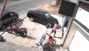 Dupla em motocicleta assalta loja recém-inaugurada no bairro Santa Amélia, em Maceió