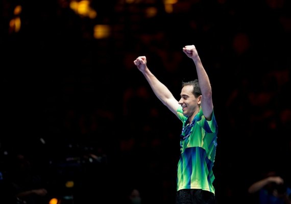 Hugo Calderano vence e vai disputar final da Copa do Mundo de tênis de mesa