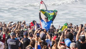 Medina se vinga de Julian Wilson, vence em Portugal e briga pelo bi no Havaí