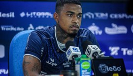 Yago Oliveira é apresentado no CSA e mira acesso à Série C