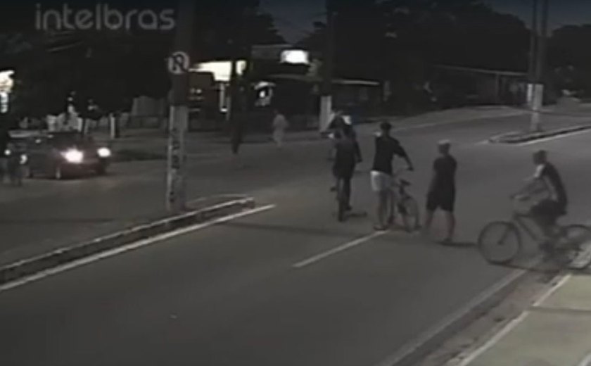 Polícia prende dois homens e apreende adolescente suspeitos de sequestro de jovem em Maceió