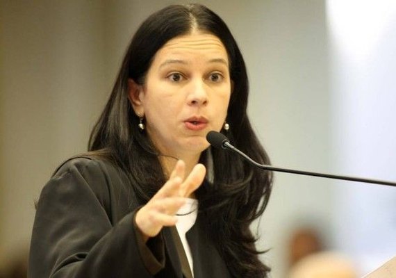 AGU defende no STF que programa Escola Livre criado em Alagoas é inconstitucional
