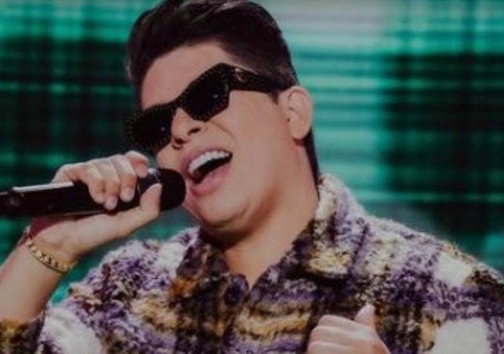 Após agressões à esposa, gravadora suspende lançamentos de DJ Ivis