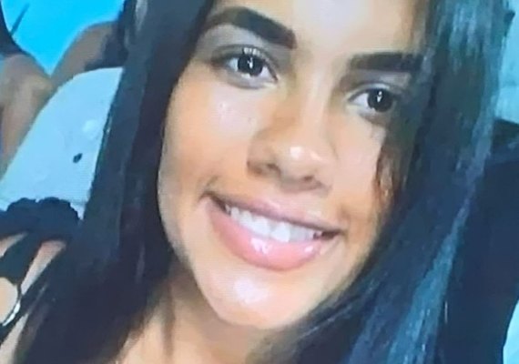 Familiares de mulher atropelada e morta por ônibus escolar em Paripueira fecham avenida em protesto