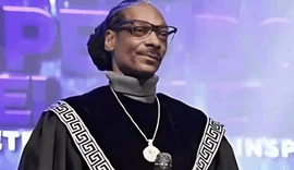 De maconha a milagres! Snoop Dogg larga o rap profano, vira cristão e lança álbum gospel