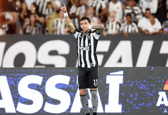 Botafogo bate Chape em jogo de abertura da 5ª fase da Copa do Brasil