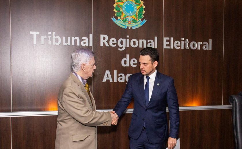 TRE de Alagoas diploma Nivaldo Albuquerque para a Câmara Federal
