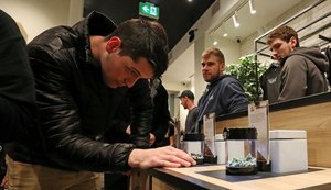 Canadá legaliza maconha para uso recreativo