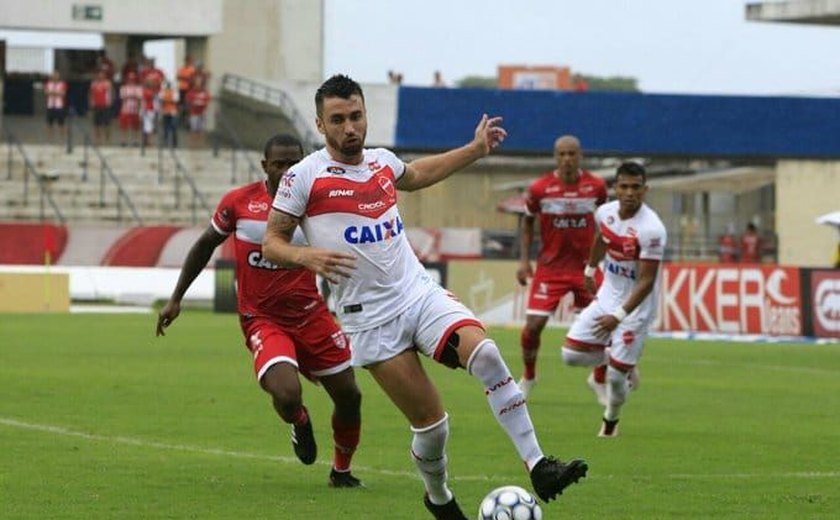 Vila Nova mantém tabu, vence CRB em Maceió e deixa o Galo na lanterna