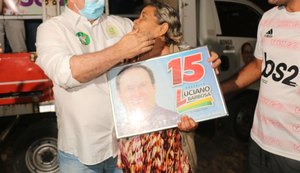 Moradores do Bonsucesso aplaudem caravana e lembram obras realizadas por Luciano