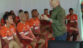 Elenco do CRB participa de mais um treinamento de coaching no CT