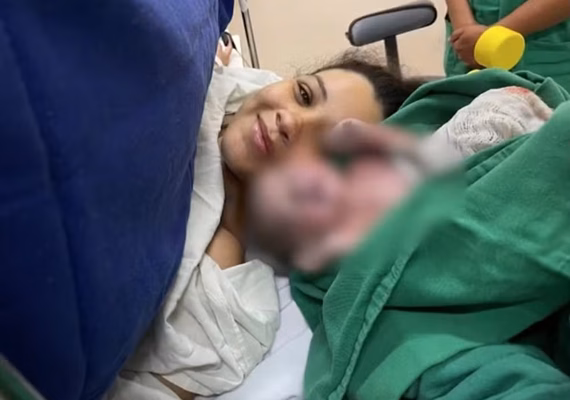 Pais denunciam maternidade de Maceió por negligência médica após nascimento de bebê