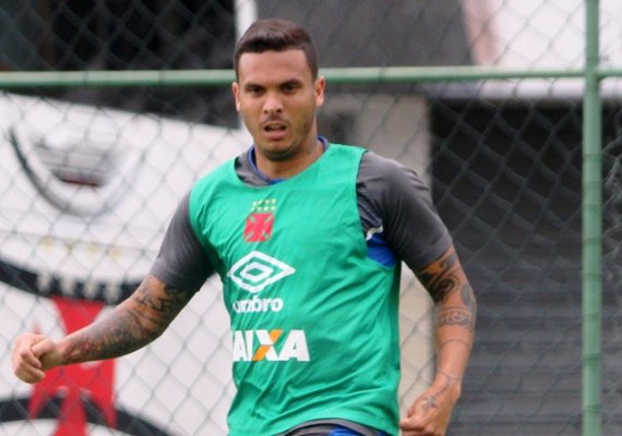 Lateral esquerdo Ramon rasga elogios ao trabalho de Zé Ricardo no Vasco