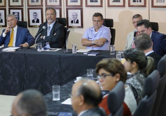 Governo quer apoio de igrejas para prevenir criminalidade entre jovens