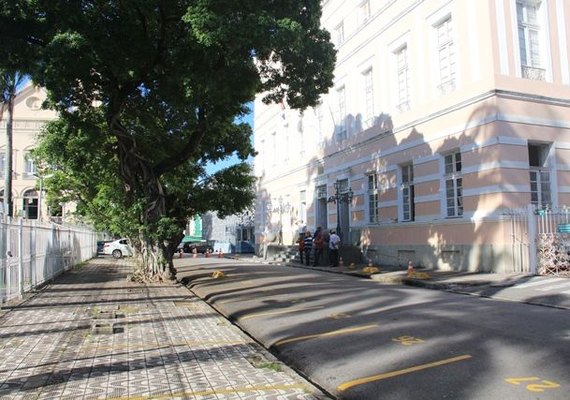 Assembleia aprova Orçamento para 2017 e entra em recesso parlamentar