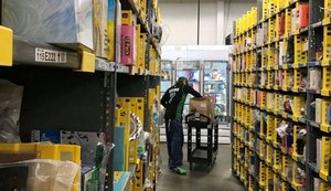 Amazon promete medir temperaturas de funcionários e distribuir máscaras em armazéns