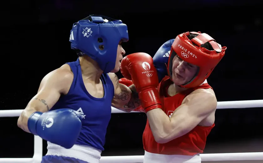 Bia Ferreira conquista o bronze no peso-leve do boxe feminino