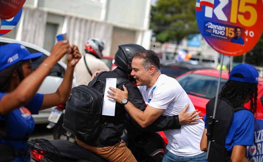Renan Filho vai às ruas de Maceió para ouvir demandas e apresentar propostas