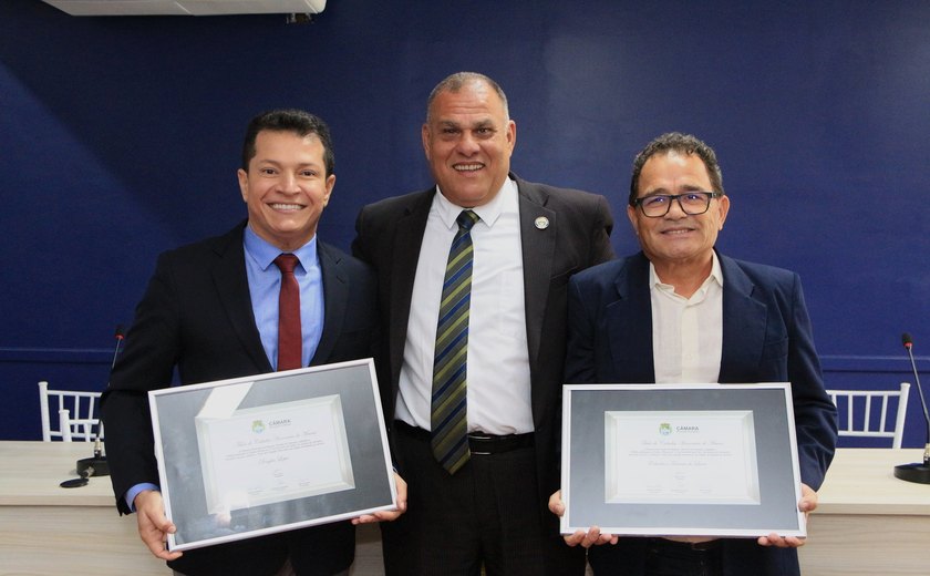 Câmara entrega títulos de cidadão honorário de Maceió aos jornalistas Douglas Lopes e Edmilson Teixeira