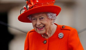 Rainha Elizabeth II tinha celular ultraprotegido e atendia apenas duas pessoas no mundo todo