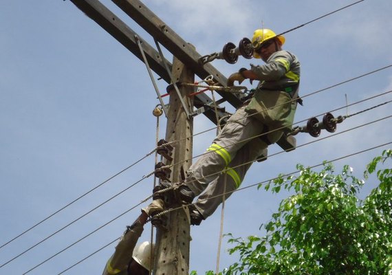 Oposição se une em ação no STF contra a privatização da Eletrobras