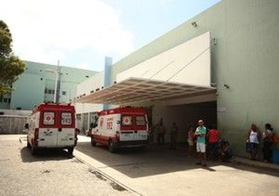 Polícia troca tiros com acusado de tráfico de drogas