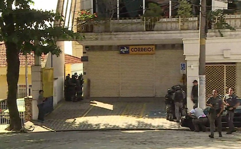 Funcionários ficam reféns em agência dos Correios na Zona Leste de São Paulo