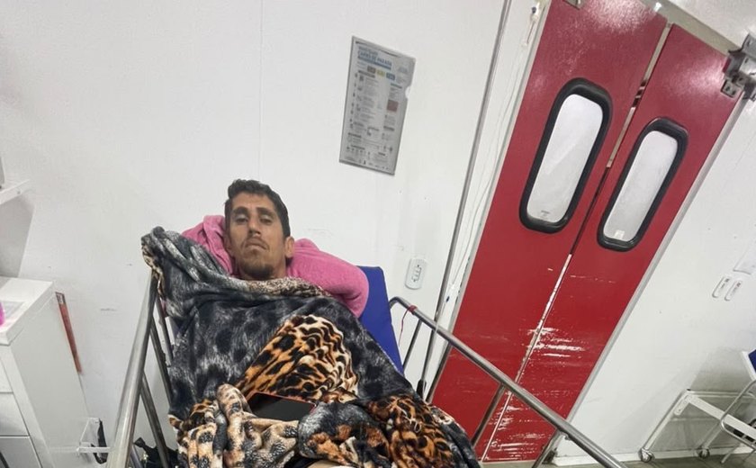 Paciente aguarda transferência na UPA do Benedito Bentes para cirurgia no fêmur