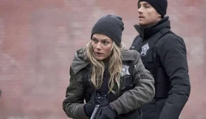 Chicago PD: Crossover com retornos de Jay e Hailey ganha fotos e primeiros detalhes