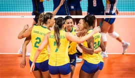 Seleção feminina de vôlei fecha a rede, bate a Itália e vai à final do Mundial