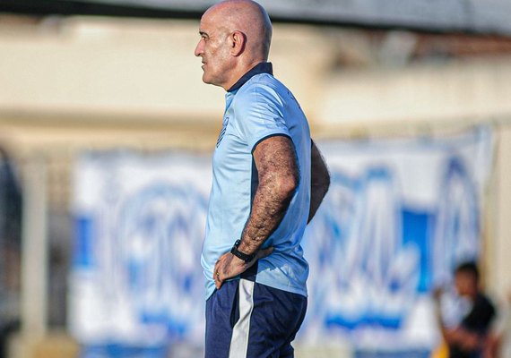 Itamar Schülle destaca evolução do elenco do CSA após vitória sobre o Confiança