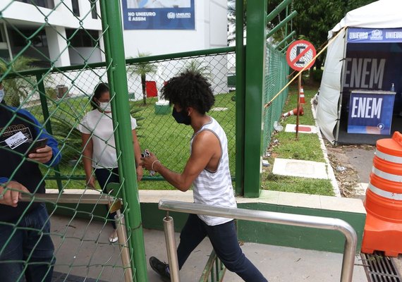 Enem 2021: 22 estudantes tiraram nota máxima na redação