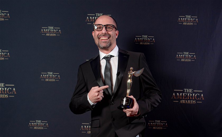 Canal brasileiro “Comics, Toys & Travels”, de Fabricio Marvel, vence prêmio internacional nos Estados Unidos