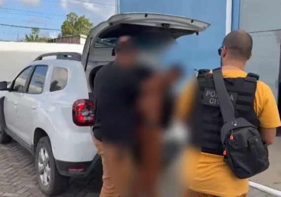 Polícia Civil prende homem por roubo, tráfico e porte ilegal de arma de fogo