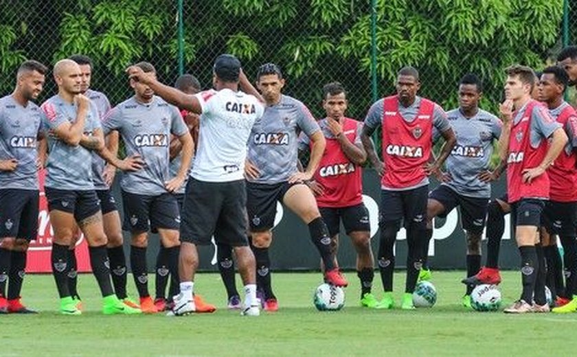 Atlético-MG tem semana de treinos antes de cinco jogos em 15 dias