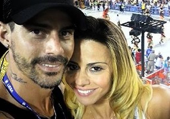 Radamés terminou noivado com Viviane Araújo pelo celular