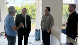 Presidente do TRE/AL visita 19ª Zona Eleitoral e acompanha plantão em Santana do Ipanema