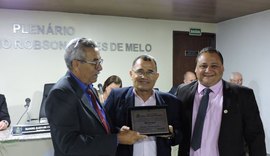 Jornalista da Tribuna Independente recebe homenagem em sua terra natal