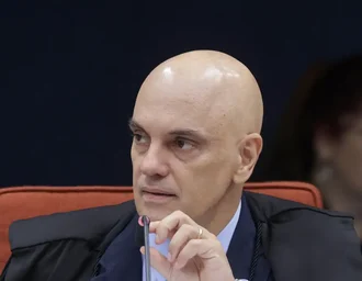 Moraes nega visita de assessor de Trump a Bolsonaro na Papudinha
