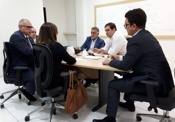 Prefeitura e MPE discutem funcionamento da Central de Tratamento de Resíduos em Maceió