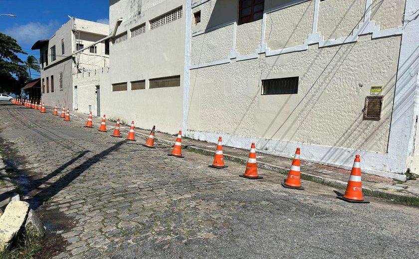 Moradores reclamam de bloqueios de vagas durante festejos juninos em Jaraguá