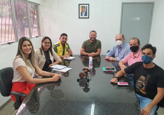 SMTT se reúne com comitiva da Ufal para ouvir demandas da instituição