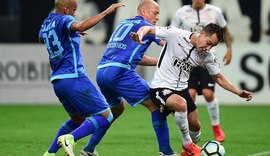 Corinthians vence Avaí e fica ainda mais próximo do título brasileiro