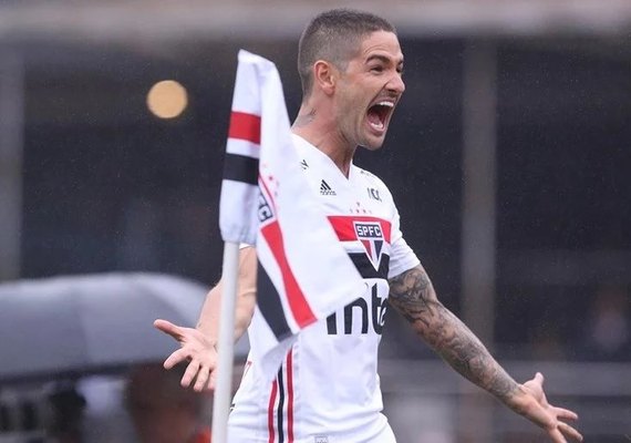 São Paulo vence a Ponte Preta e embala antes da estreia na Libertadores